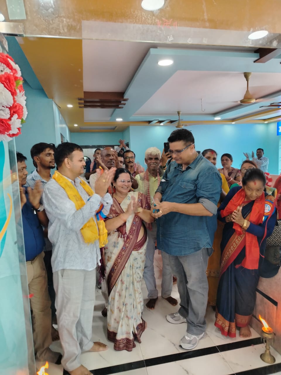 “आफ्नै सुविधा सम्पन्न भवनबाट आशिर्वाद डेन्टल अस्पतालकाे सेवा सुरू।