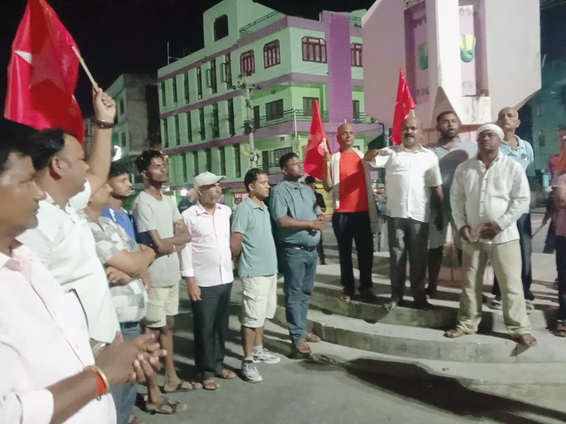 सर्वोच्चको परमादेश विरुद्ध विभिन्न जिल्लामा  विरोध प्रदर्शन।